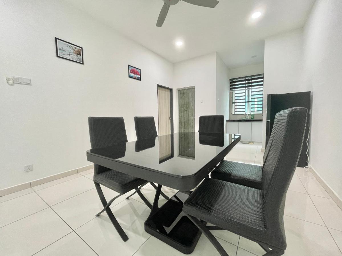 Langkawi Cozy Holiday Home At Taman Simfoni By Zervin Kuah Exterior foto